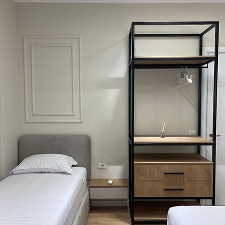 Gem In The Heart Of Tirana Apartment Luaran gambar