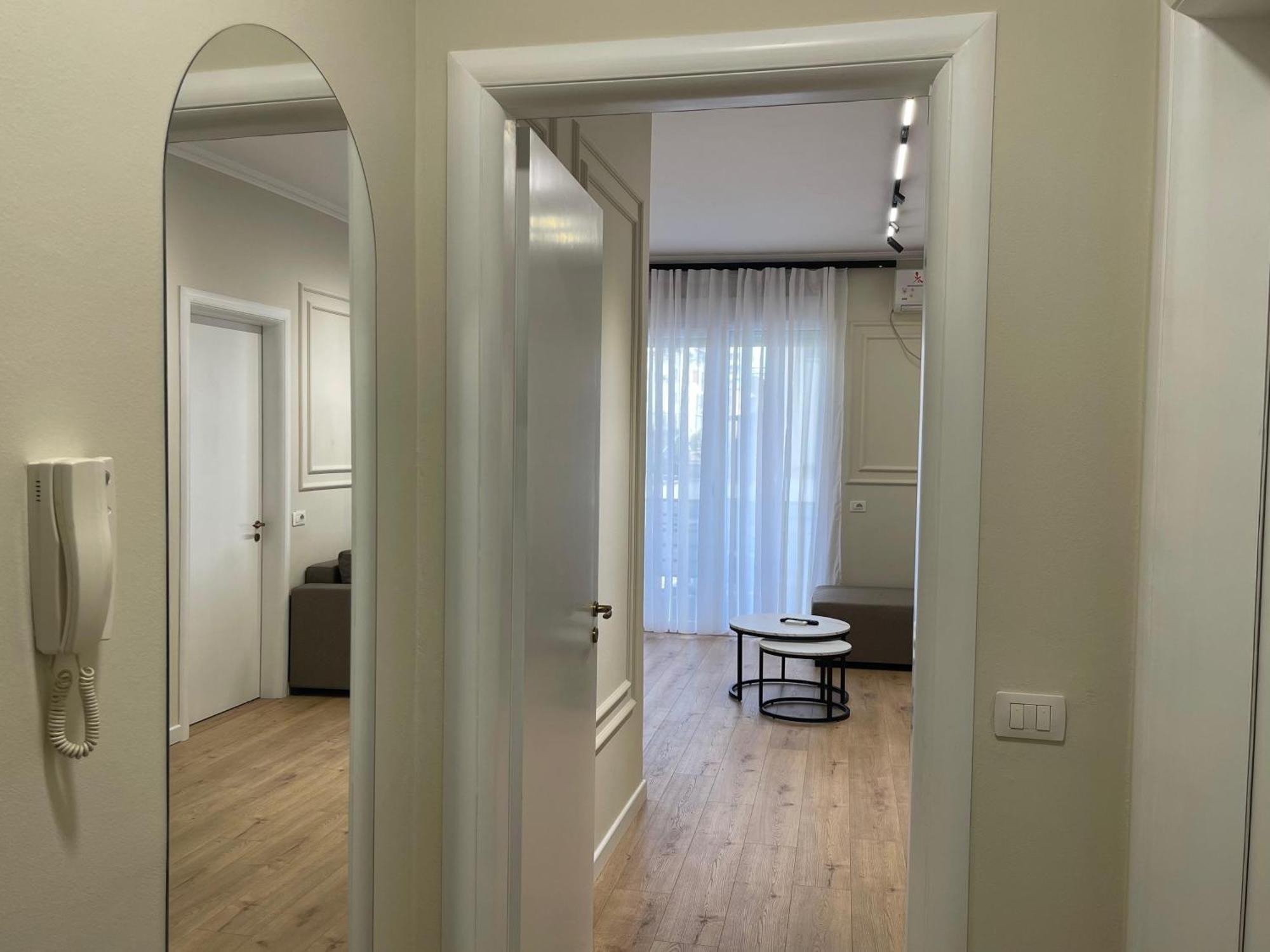 Gem In The Heart Of Tirana Apartment Luaran gambar