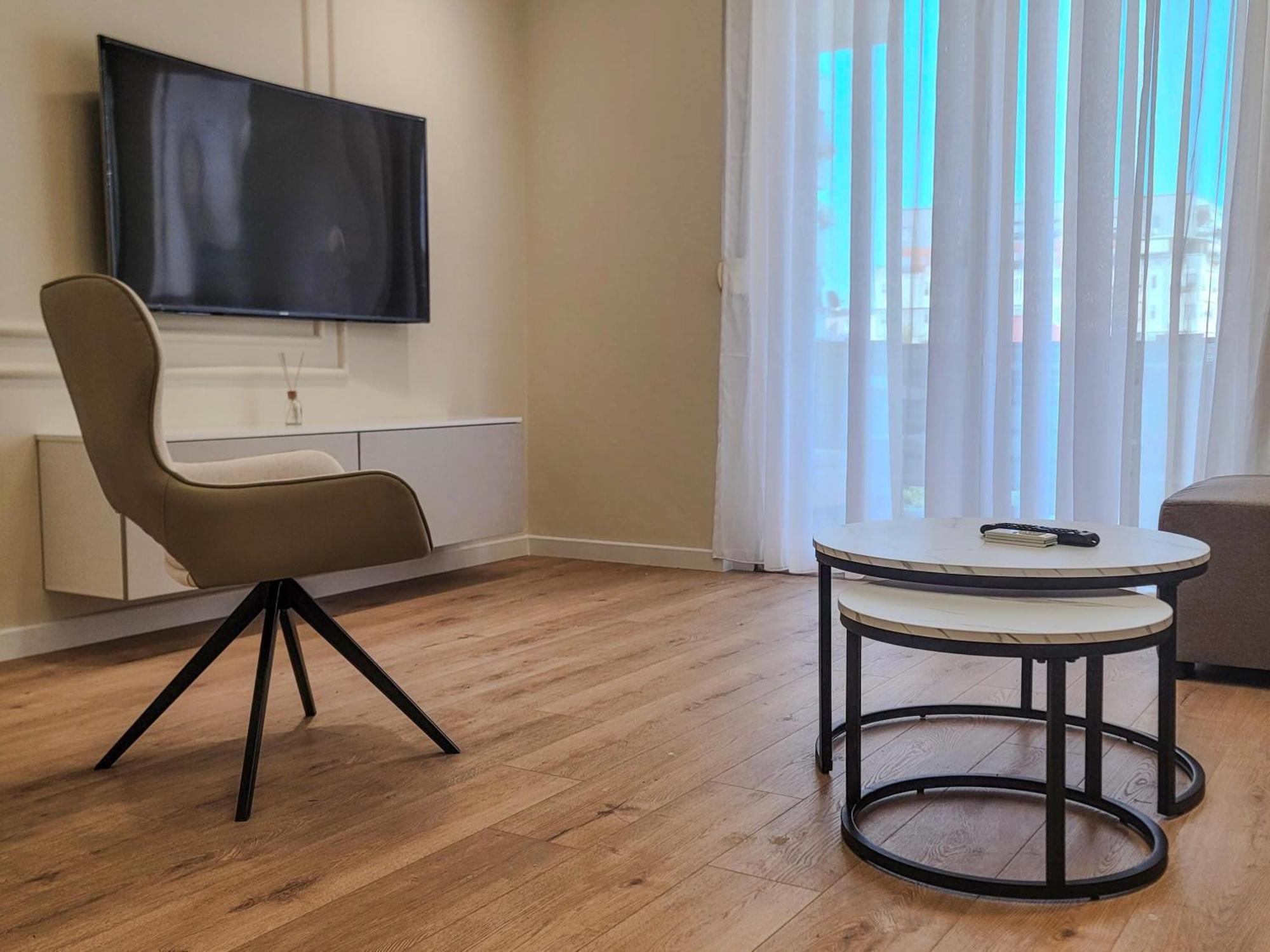 Gem In The Heart Of Tirana Apartment Luaran gambar